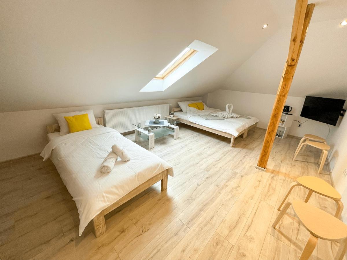 Apartamento Land House Zator Exterior foto